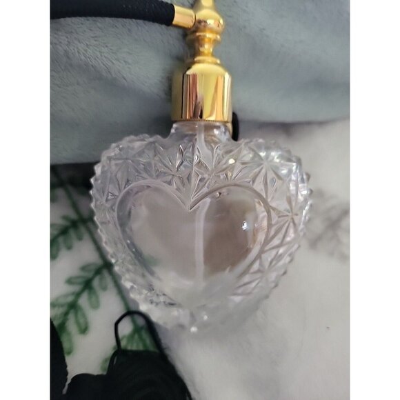Victoria's Secret Heart Shape Embossed Perfume  Bottle Atomizer  (empty). - Picture 4 of 4